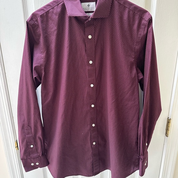 Ryan Seacrest Distinction Maroon Button Down Shirt - Picture 1 of 3